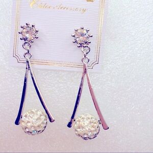 Earrings Crystal White ball set in Silver tone.
